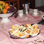 Casa Andreana Oda ve Kahvaltı 3*