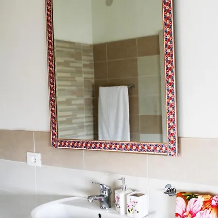 فندق مبيت وإفطار Casa Andreana Uri