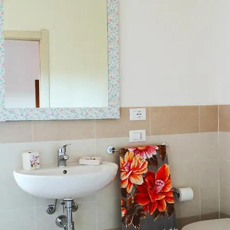 Casa Andreana Alojamento de Acomodação e Pequeno-almoço Uri